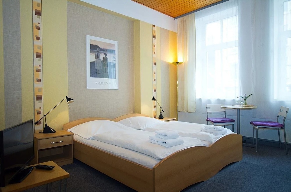 Economy Double Room, Shared Bathroom