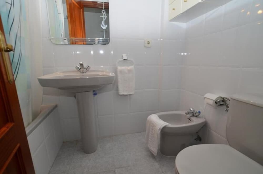 Family Apartment, 2 Bedrooms, Sea View photo 3