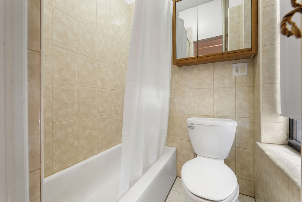 Standard Studio, 1 Double Bed, Non Smoking, Kitchen (and Bath Tub) photo 3