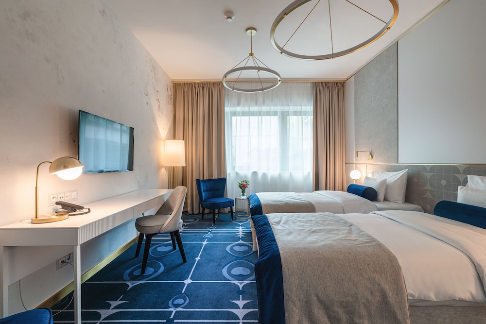 Deluxe Double or Twin Room - Photo 2