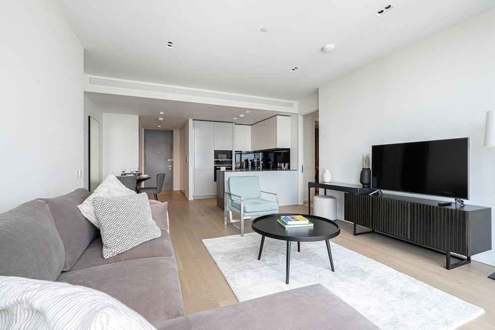 Stylish Three-bedroom Apartment in Canary Wharf, 사진 16