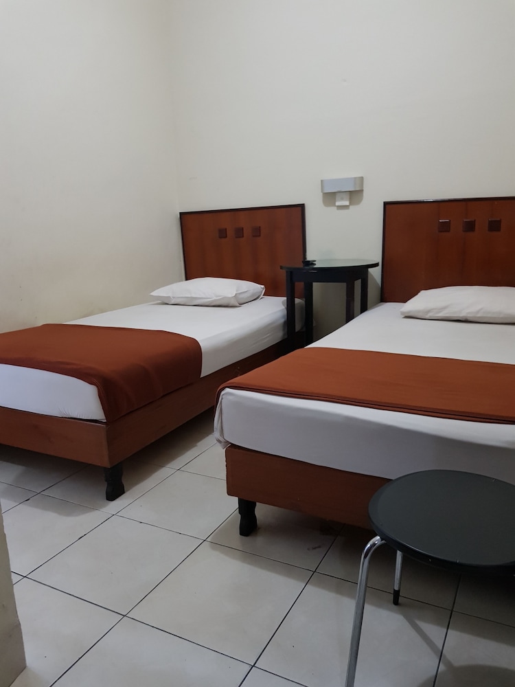 Standard Twin Room photo 1