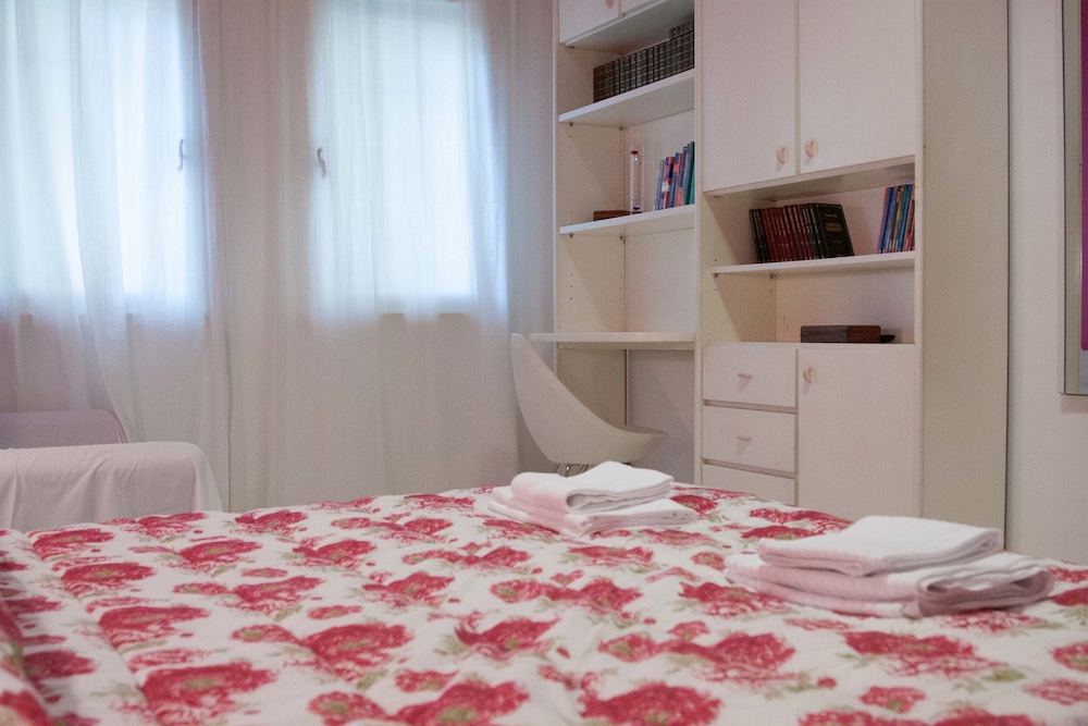 Basic Double Room, Private Bathroom