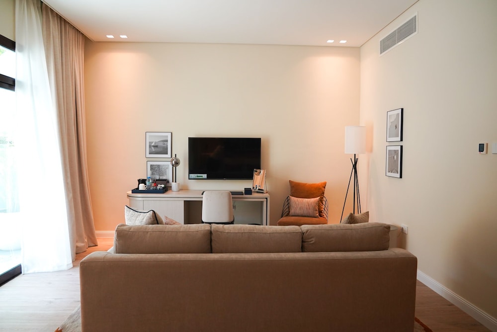 Deluxe Suite photo 2