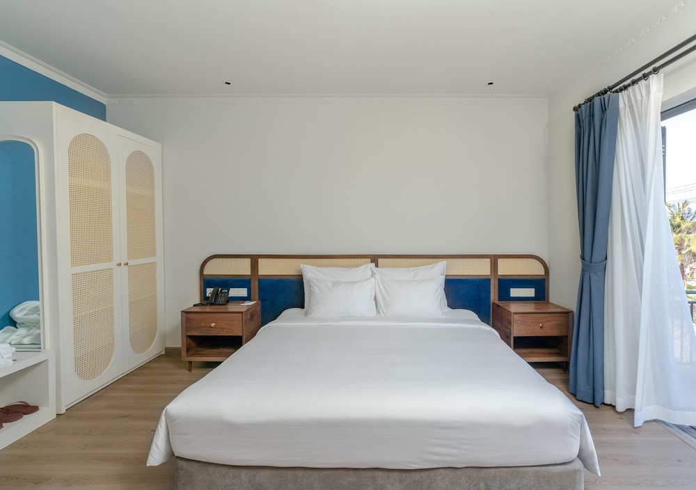 Deluxe Pavilion Sea View - Double or Twin Room