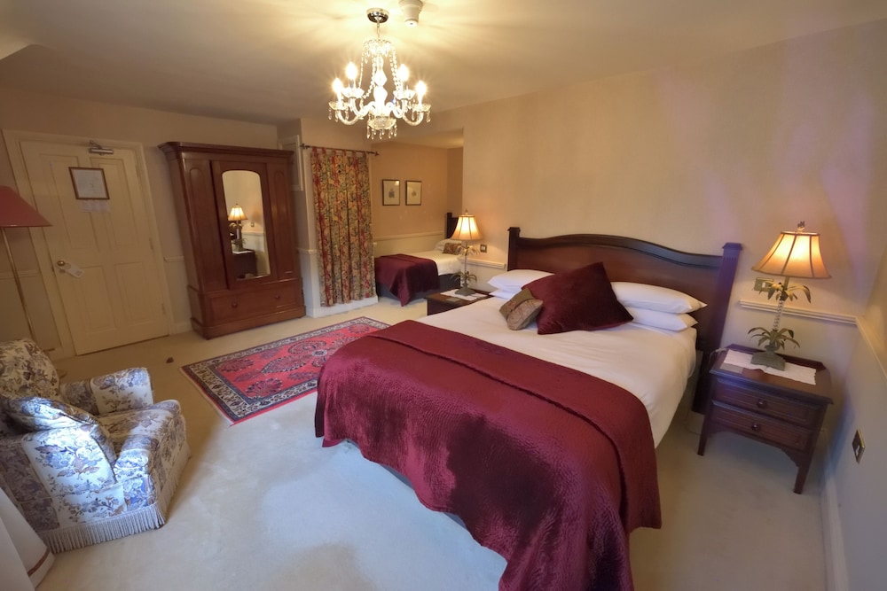 Double or Twin Room - Photo 12