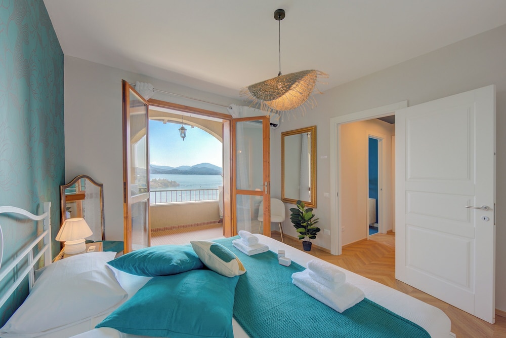 Family Apartment, Multiple Bedrooms, Mountainside (Pandora Lake View Stresa)