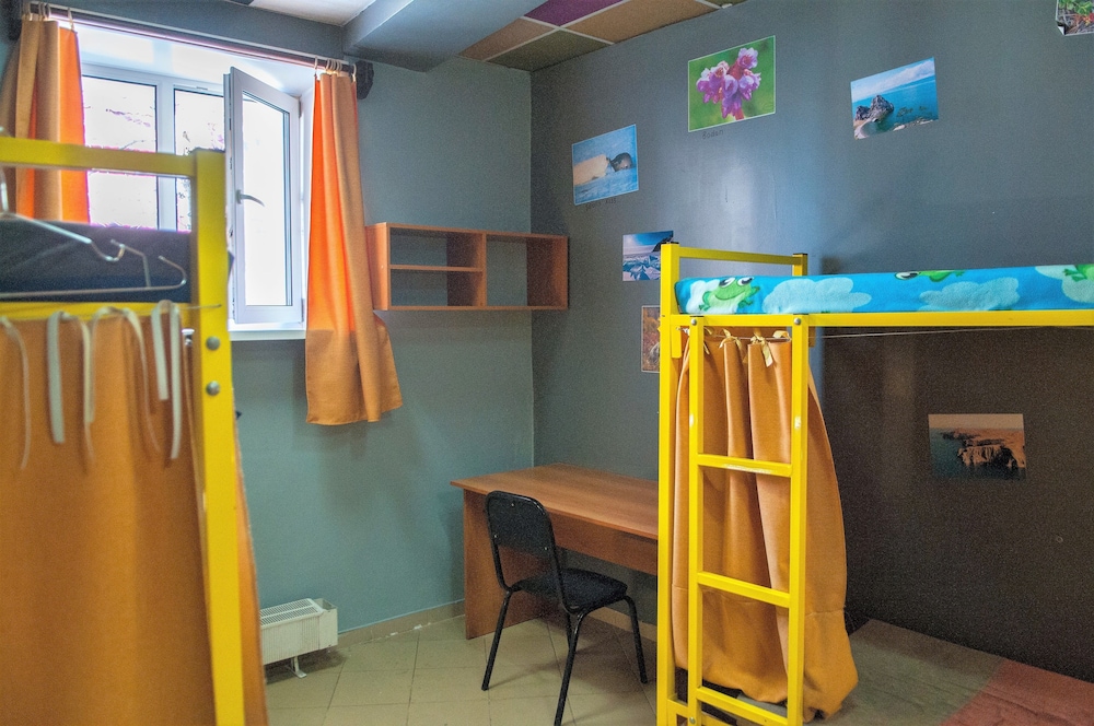 Bed in 6-Beds Male Dormitory Room photo 3