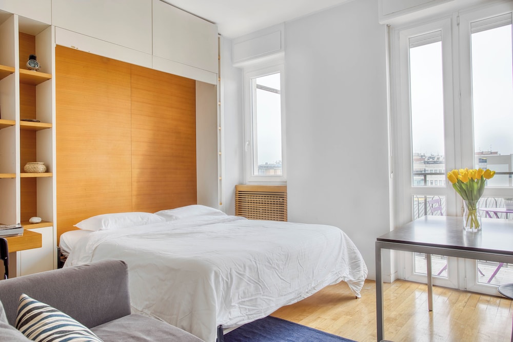 Comfort Apartment, City View