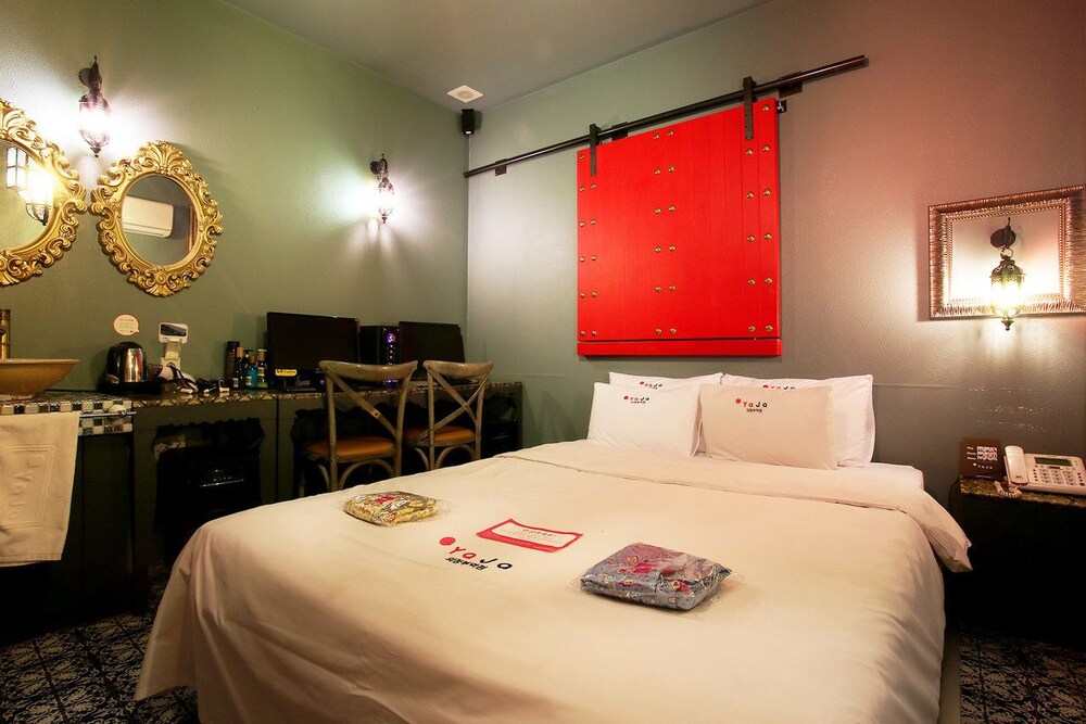 Premium Room, Non Smoking, Bathtub photo 2