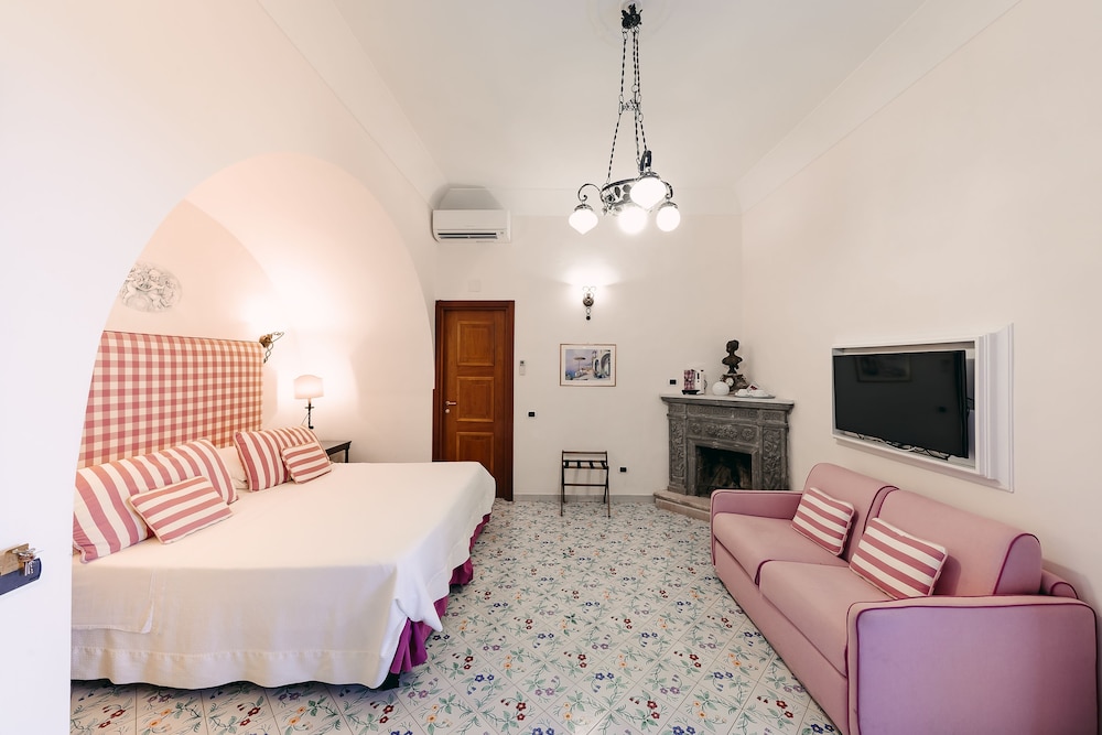 Deluxe Double or Twin Room, Sea View - Photo 4