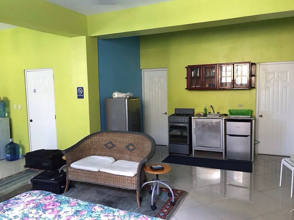 Comfort Studio, 2 Queen Beds, Non Smoking photo 3