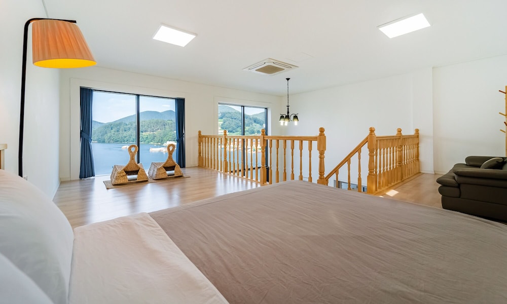 #305 (Ocean Duplex Two Beds) photo 1