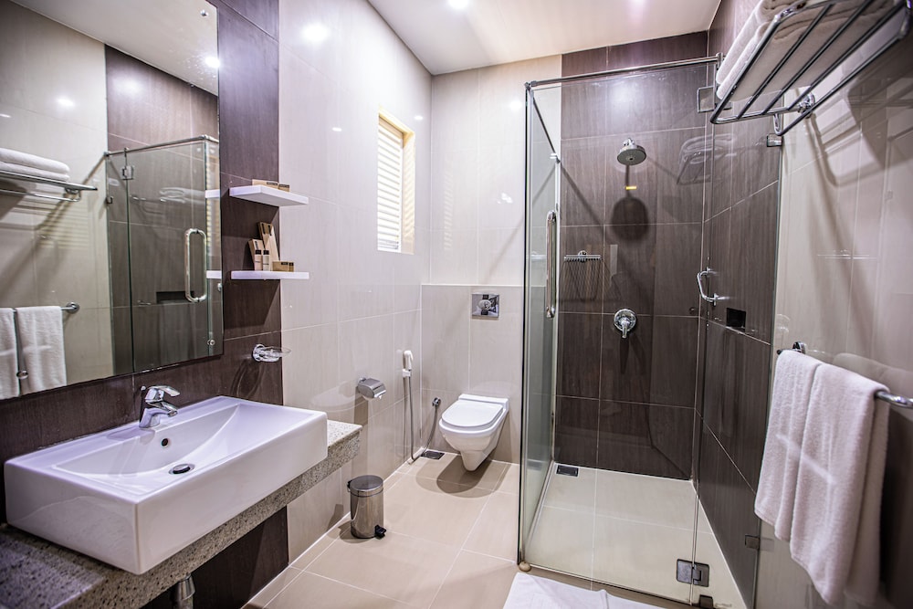 Deluxe Room - Photo 6