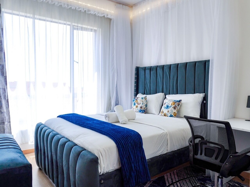 Contemporary Suite photo 1