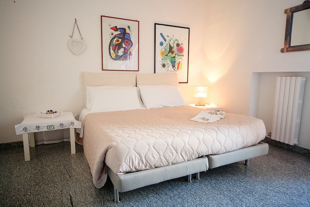 Deluxe Triple Room photo 2
