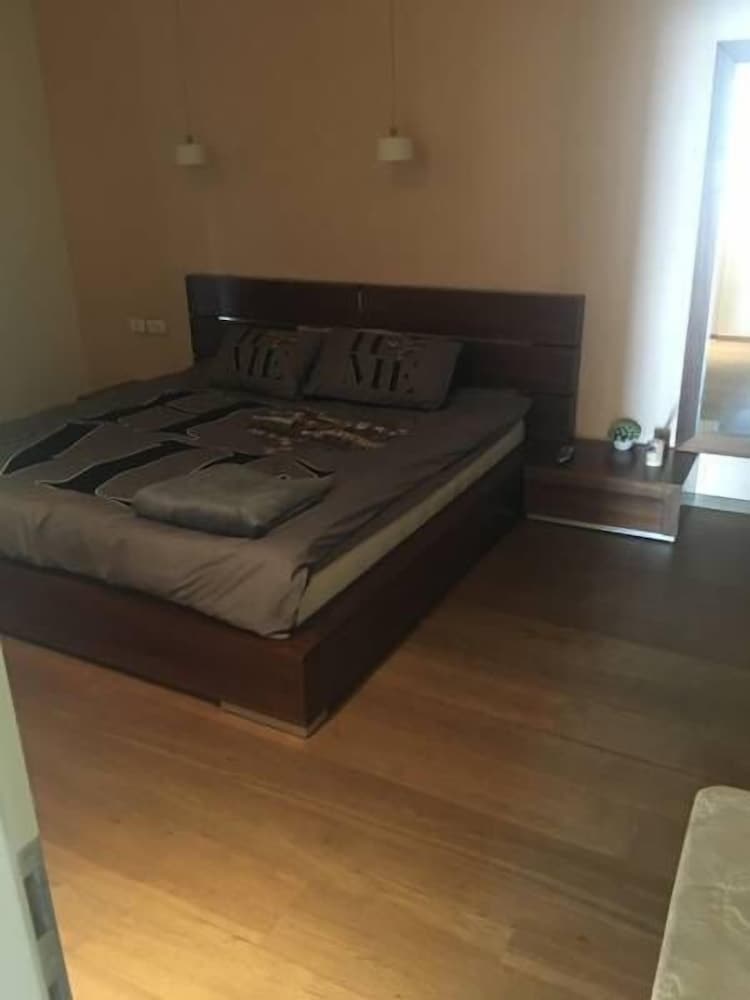 City Apartment, 2 Bedrooms photo 1