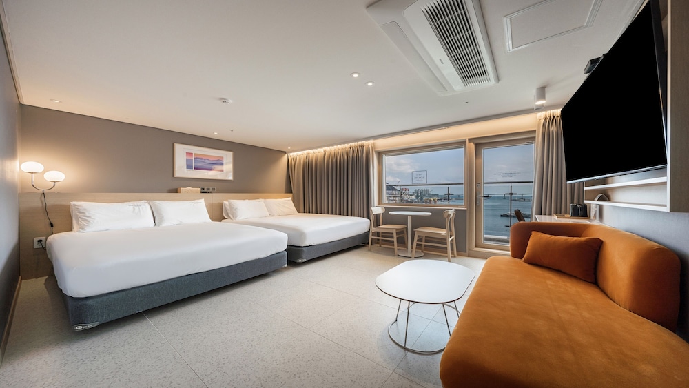 Ocean View Balcony Twin Room