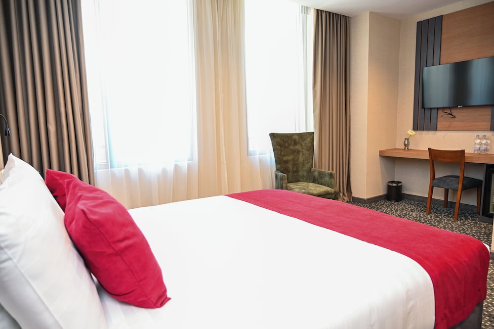 Standard Double Room, Balcony, City View photo 3