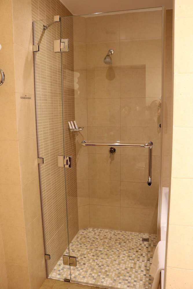 Standard Room, 1 King Bed, Balcony, Pool View - Photo 21