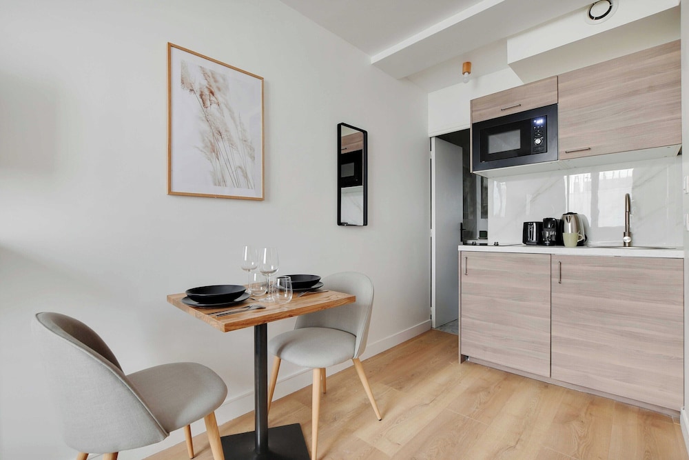 Apartment photo 3