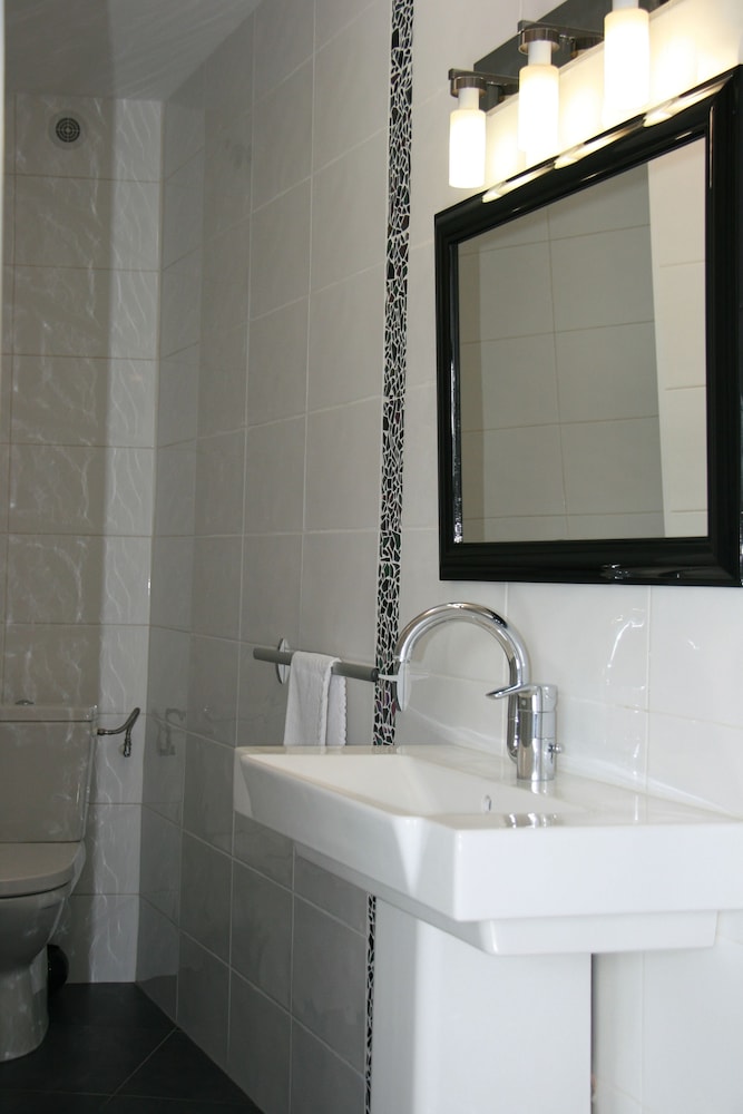 Family Studio, Kitchenette photo 3