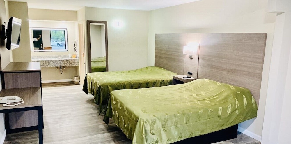Standard Room, 2 Queen Beds, Smoking