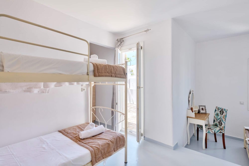 Quadruple Room, Garden View