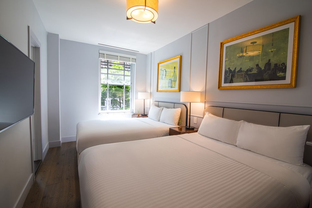 Deluxe Room, 2 Queen Beds photo 1