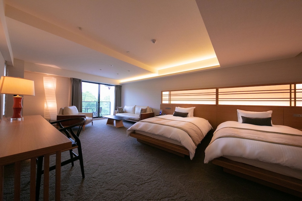 Moderate Twin Room B thumbnail 5