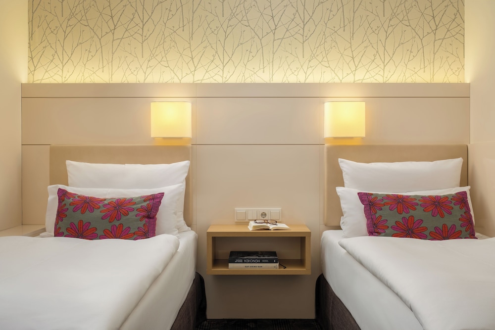 Comfort twin room garden side