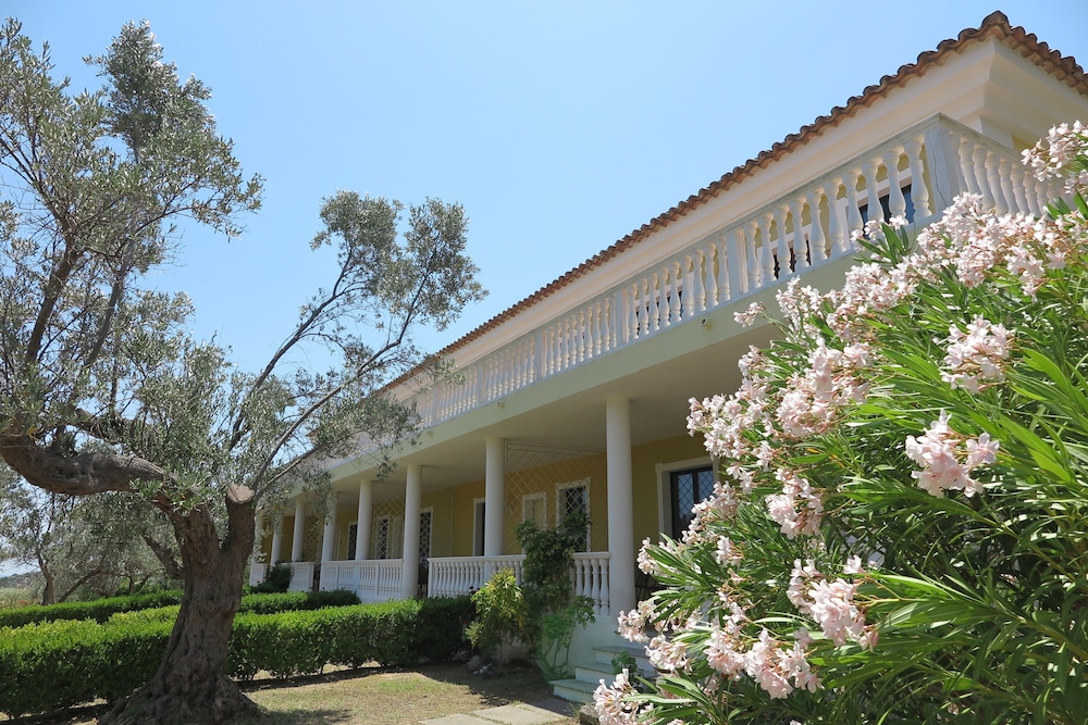 Comfort Apartment, 2 Bedrooms, Garden View