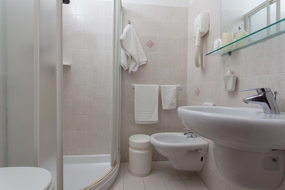Double Or Twin Room photo 3