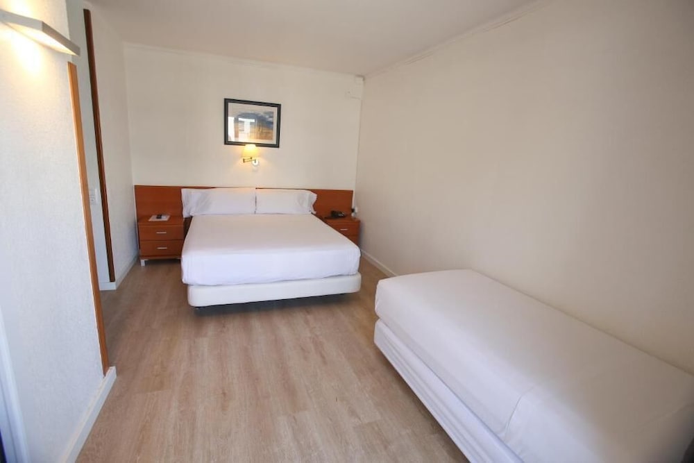 Triple Room, City View