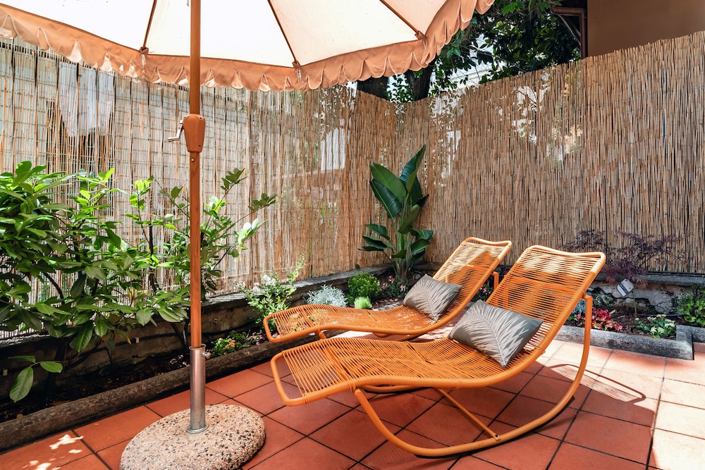 Deluxe Quadruple Room with Garden photo 2
