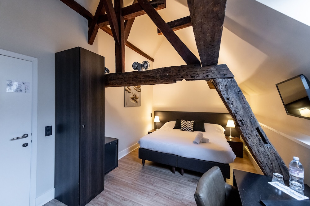 Standard Double or Twin Room - Photo 1