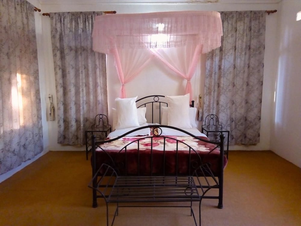 Standard Double or Twin Room photo 2
