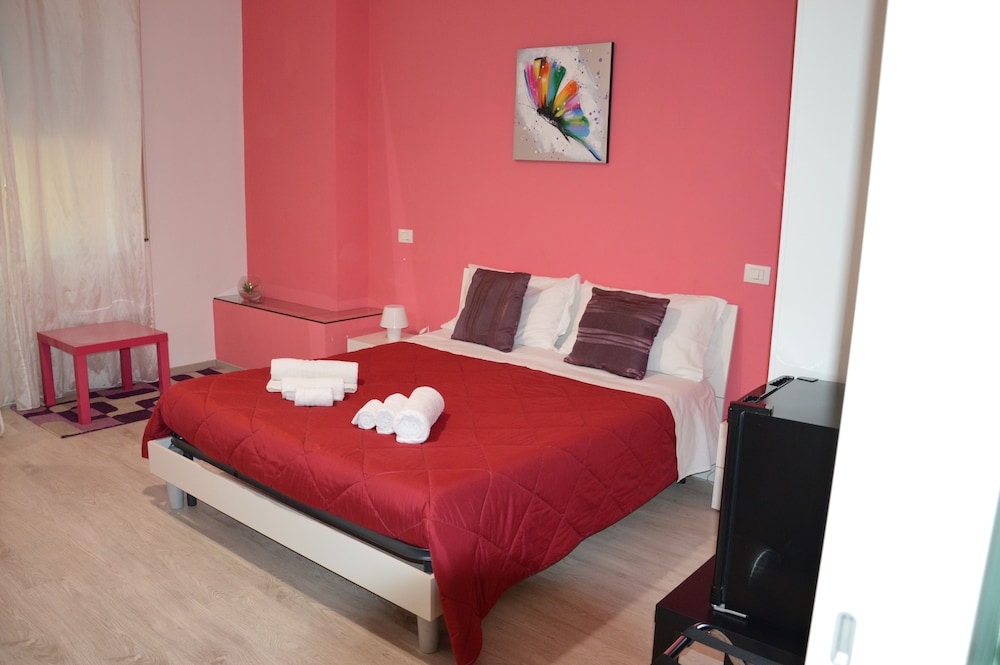 Grand Double Room, 1 Bedroom, Private Bathroom, City View photo 1