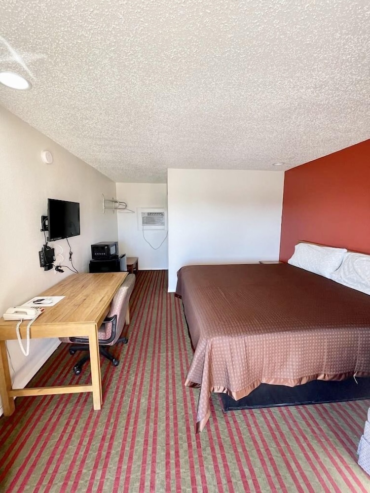 Room, 1 King Bed, Non Smoking