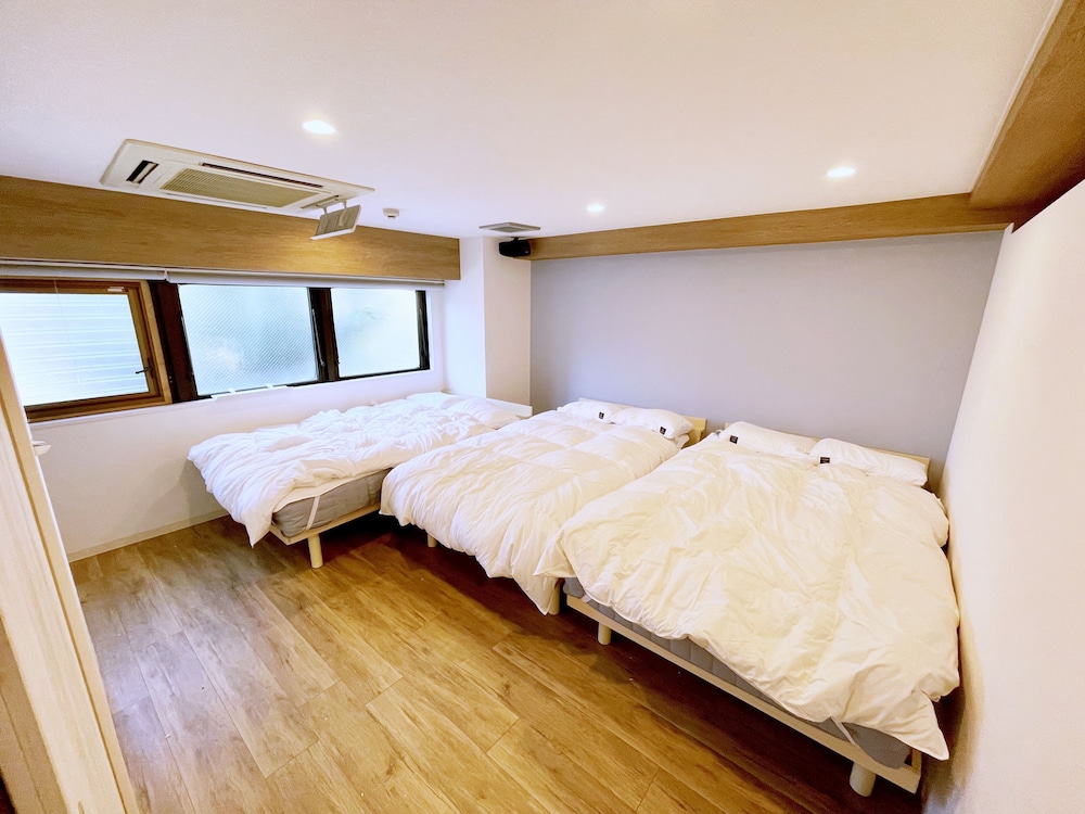 Nakano Suite, NS - [Up to 9 Guests]4K (60sqm)/6 beds/7 min to Nearest Station/Close to Shinjuku photo 3