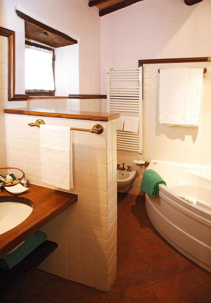 Suite, Terrace thumbnail 5