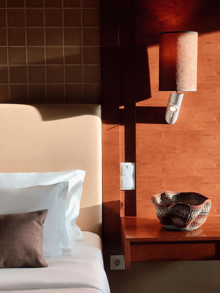 Available room