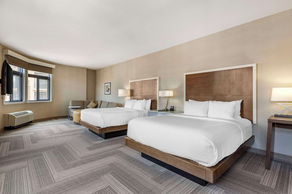 Room, Multiple Beds, Non Smoking, Tower photo 2