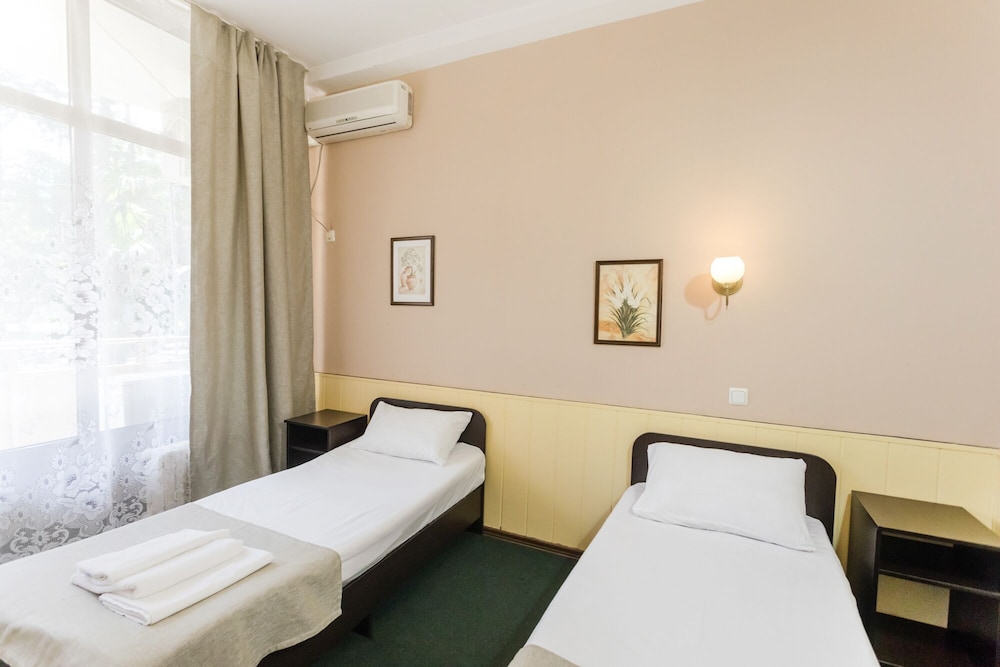 Standard Twin Room photo 2