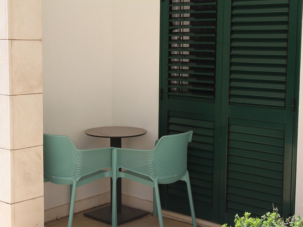 Superior Double Room, Patio, Poolside