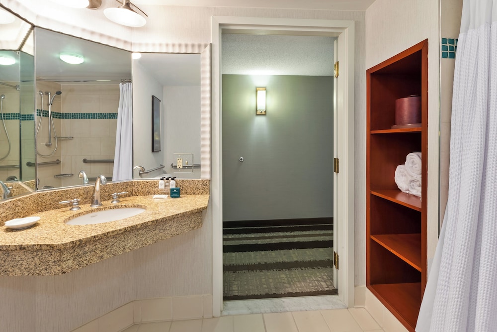 Crowne Plaza Dulles Airport by IHG, Photo 5