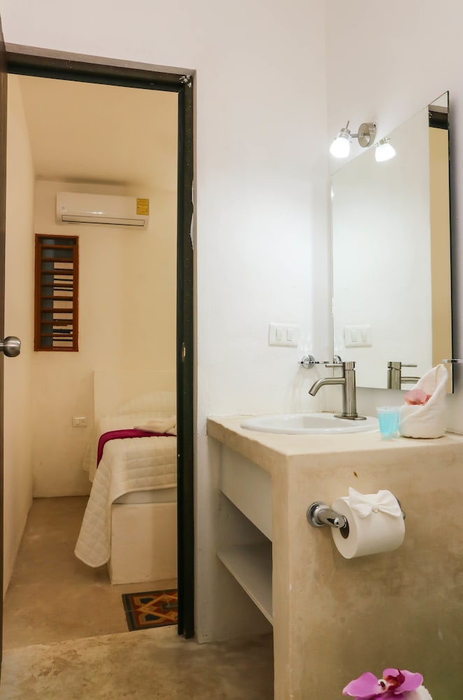 Standard Twin Room, 2 Twin Beds - Photo 11