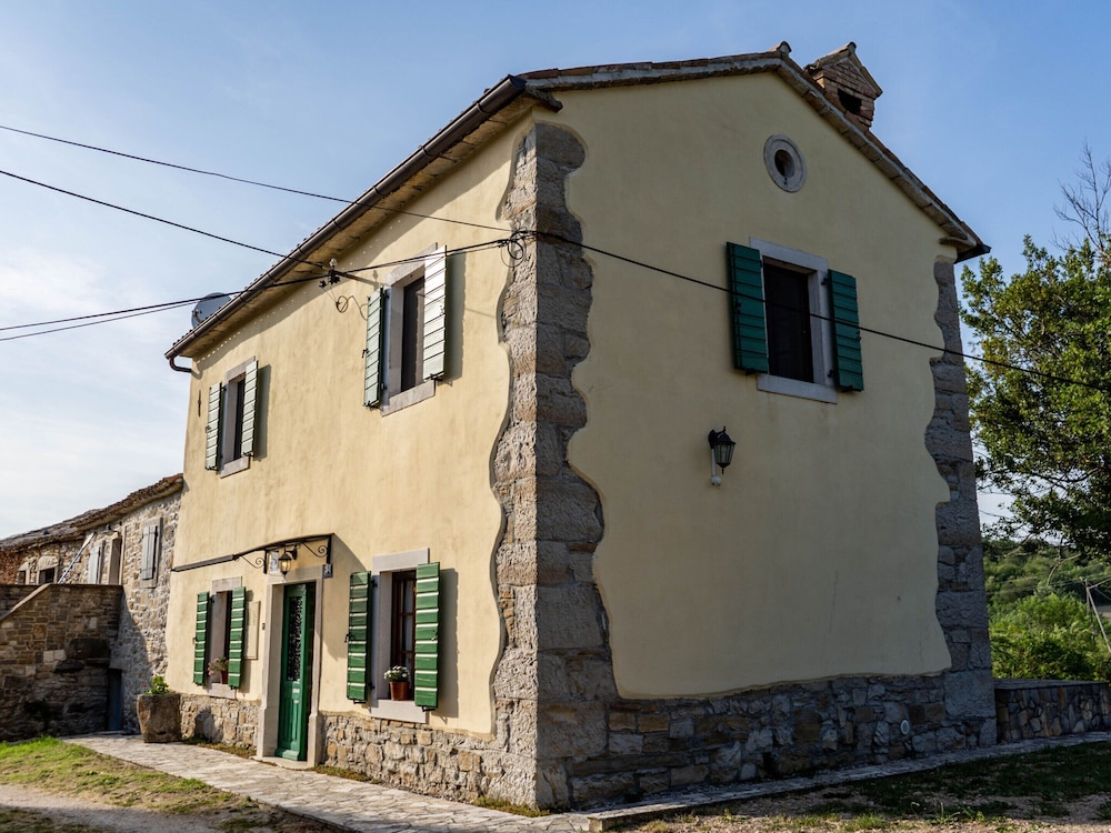House photo 2