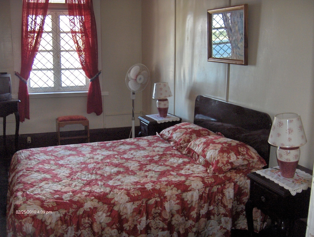 Double Room, 1 Double Bed, Non Smoking, Shared Bathroom (Room 3)