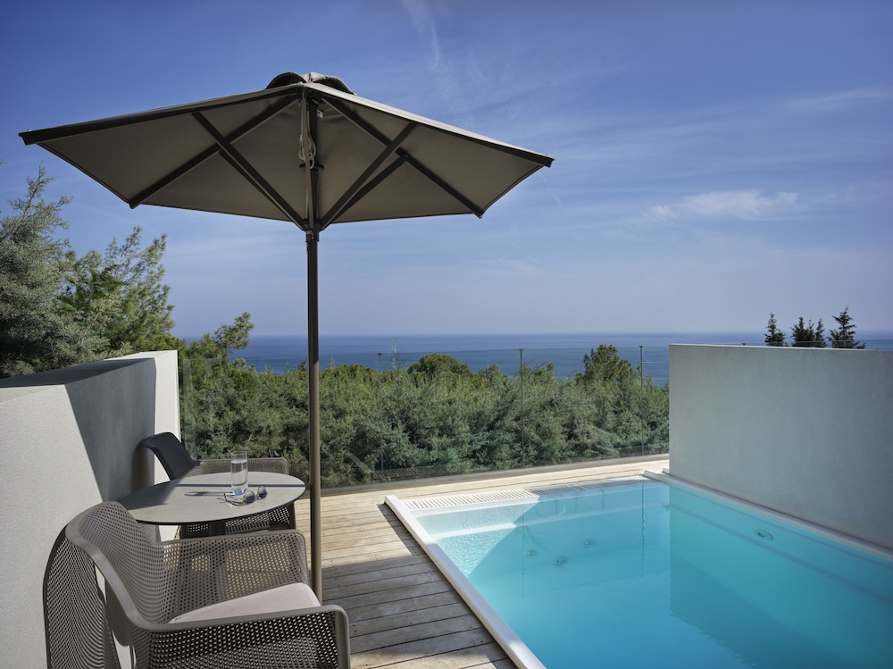 Exclusive Room, Private Pool, Sea View - Photo 2